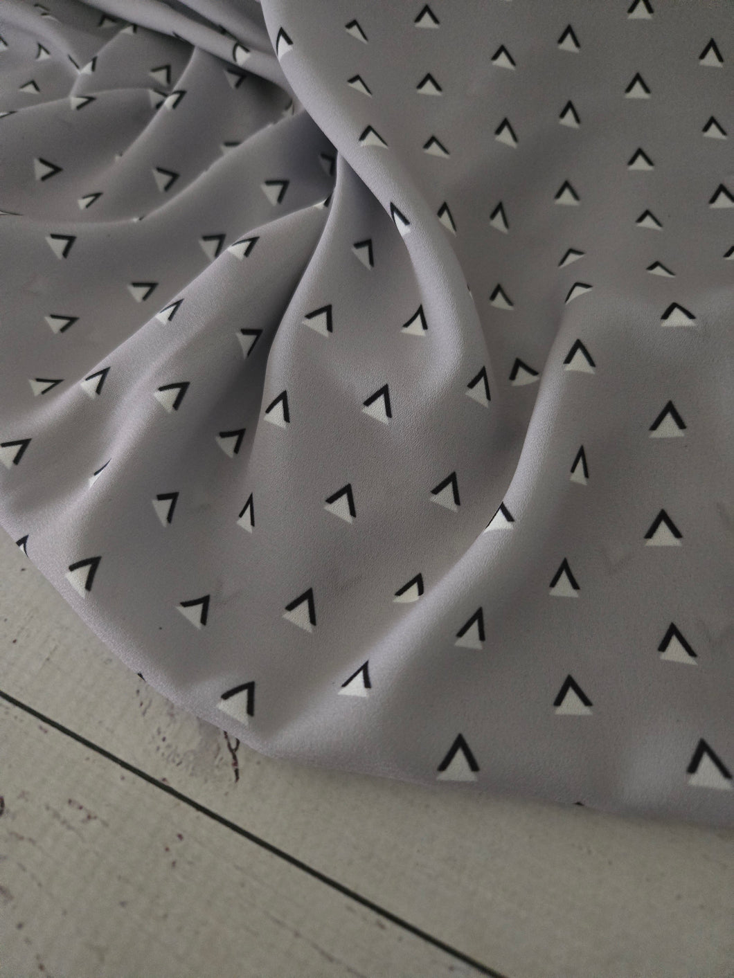 Gray, Black & White Triangles {by the half yard}