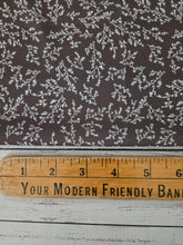 Brown Stem Print {by the half yard}