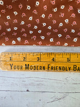 Petite Rust Daisy Print {by the half yard}