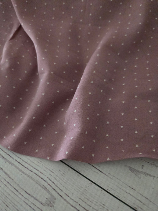Light Mauve Petite Triangle Print {by the half yard}
