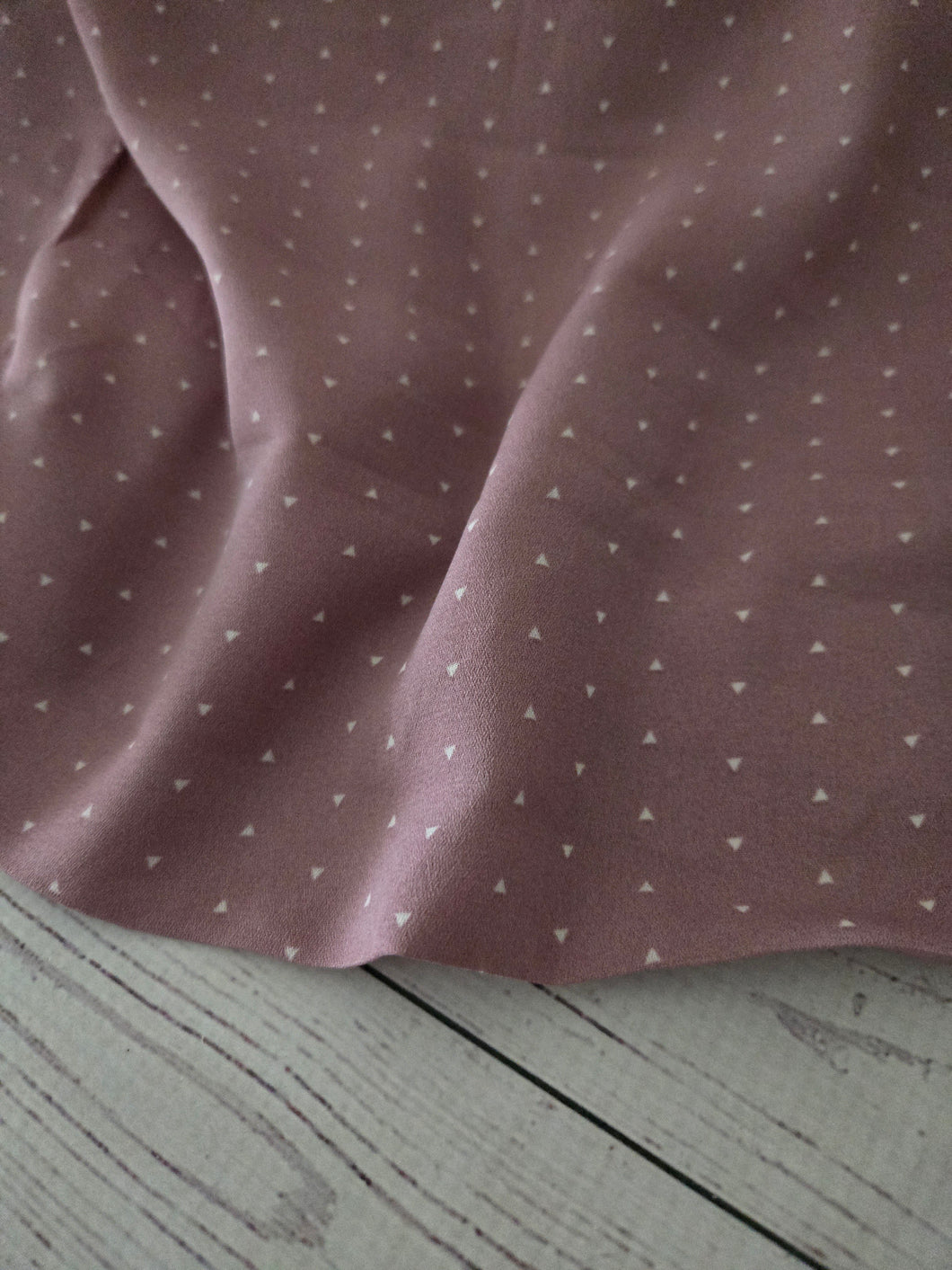 Light Mauve Petite Triangle Print {by the half yard}