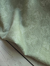 Light Green Floral Outline Print {by the half yard}