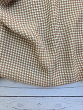 Petite Caramel Houndstooth {by the half yard}