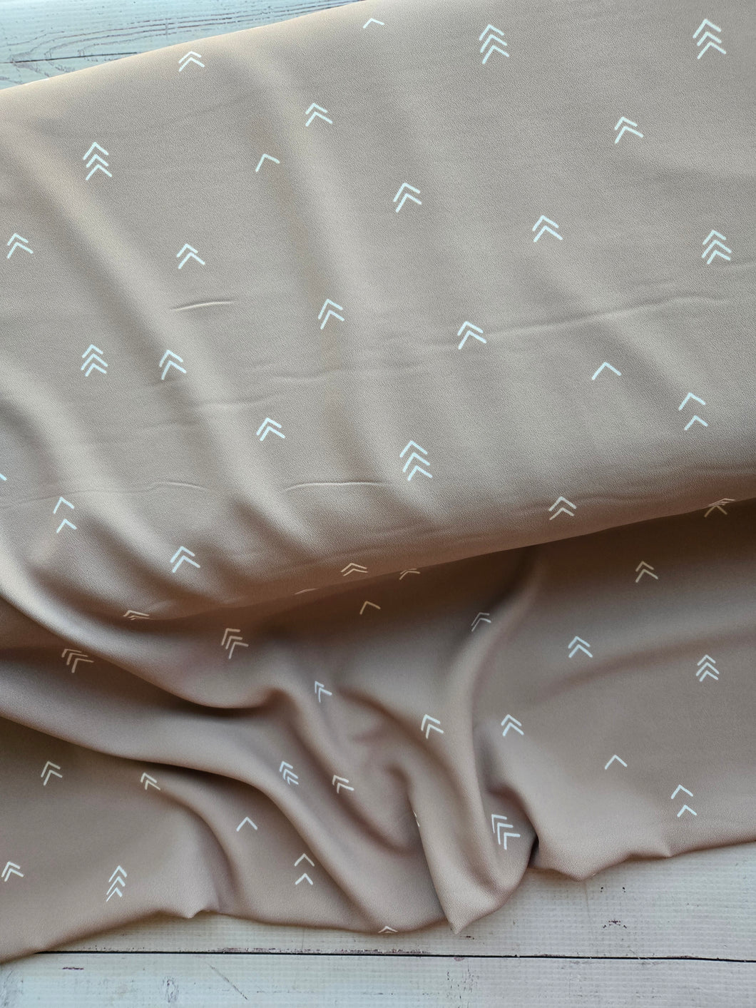 Tan Arrow Print {by the half yard}