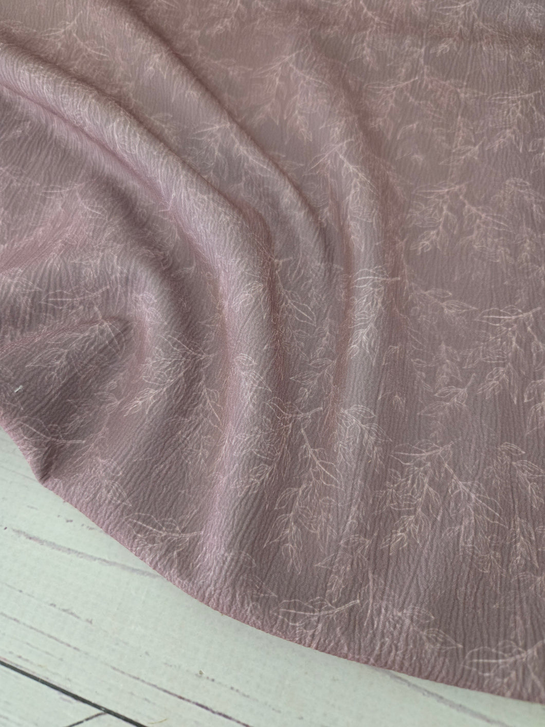 Exclusive Design- Mauve Leaf Outline Print {by the half yard}
